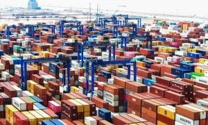 Doanh nghiệp Việt dịch chuyển trước rủi ro thuế quan